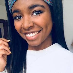 Meet your Posher, Victoria